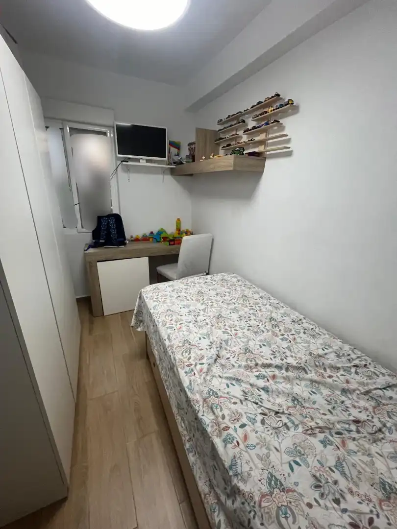 Bedroom of Flat for sale in Sevilla