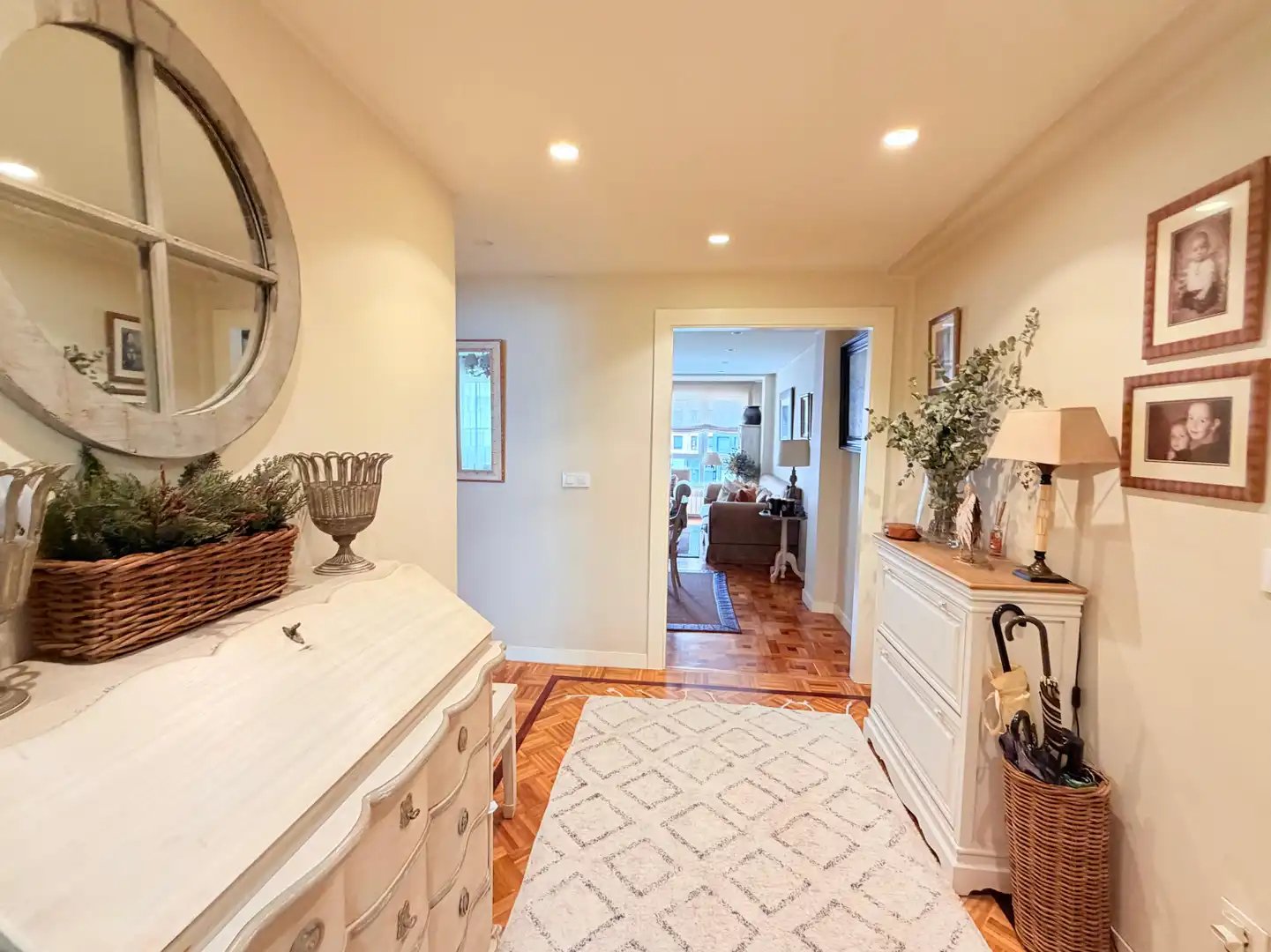 Wohnung zum Verkauf in Avilés mit Heizung, Terrasse und Möbliert