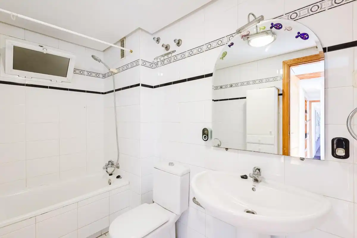 Baño de Piso en venta en Málaga con Aire acondicionado, Calefacción y Piscina