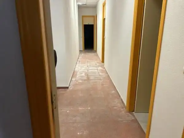 Büro zum Verkauf in Novelda mit Heizung