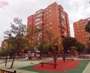 Vista exterior de Pis de lloguer en Leganés amb Aire condicionat