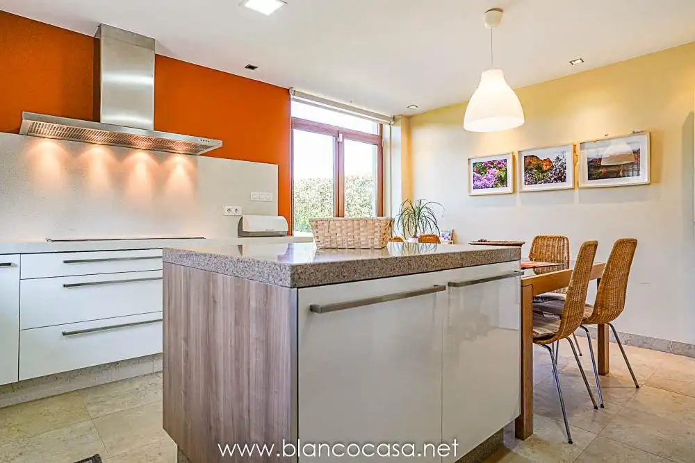 Kitchen of Houses for sale in Carballo  with Heating, Private garden and Storage room