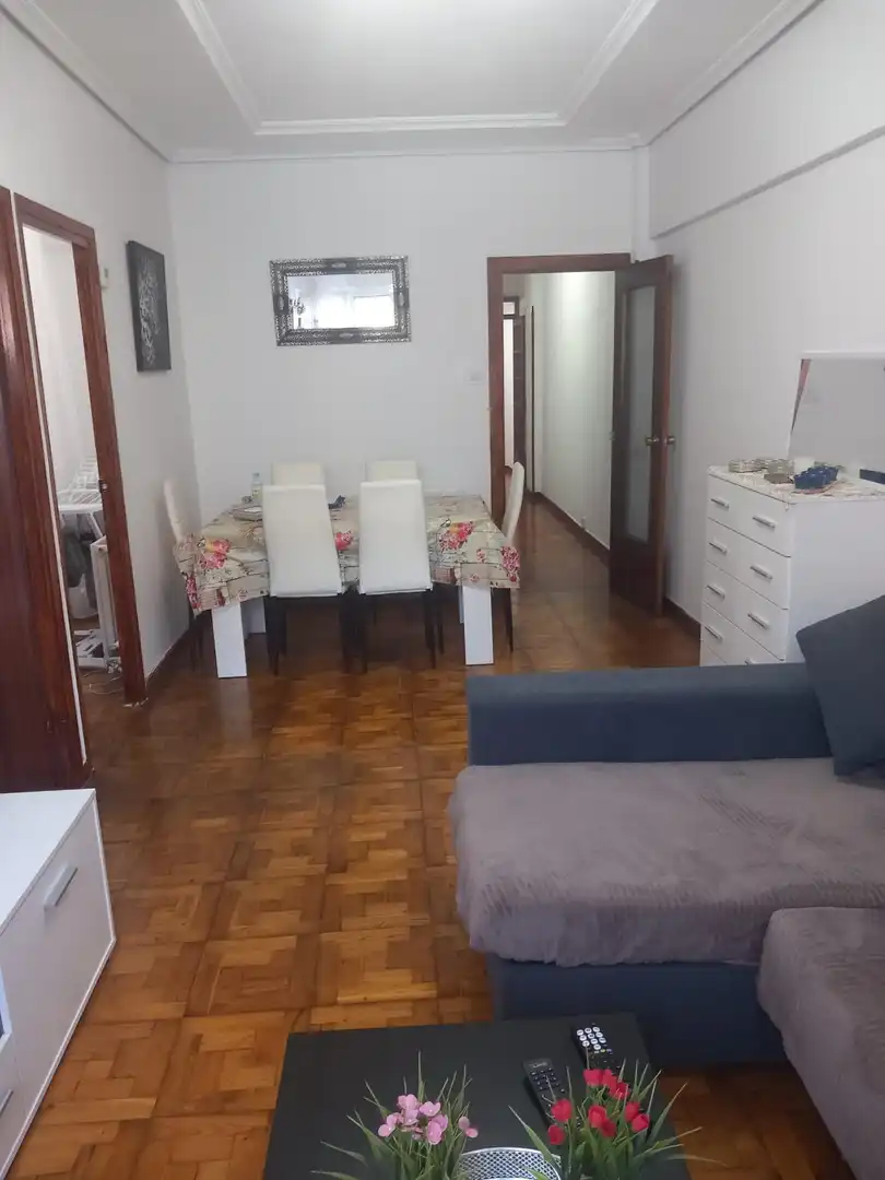 Wohnung zur Miete in Calle Ansar, Inmobiliaria - Barreda