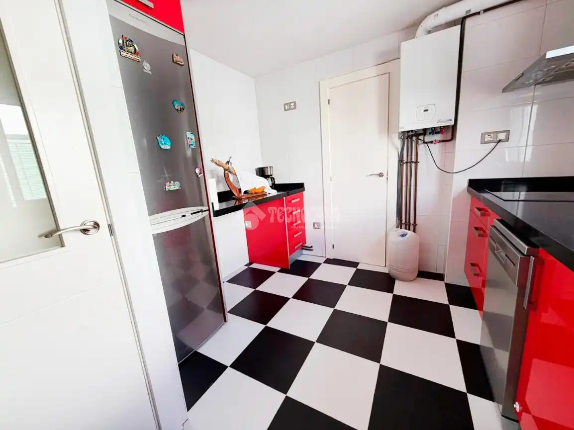 Küche von Wohnung zum Verkauf in Zaragoza mit Klimaanlage, Heizung und Parkett