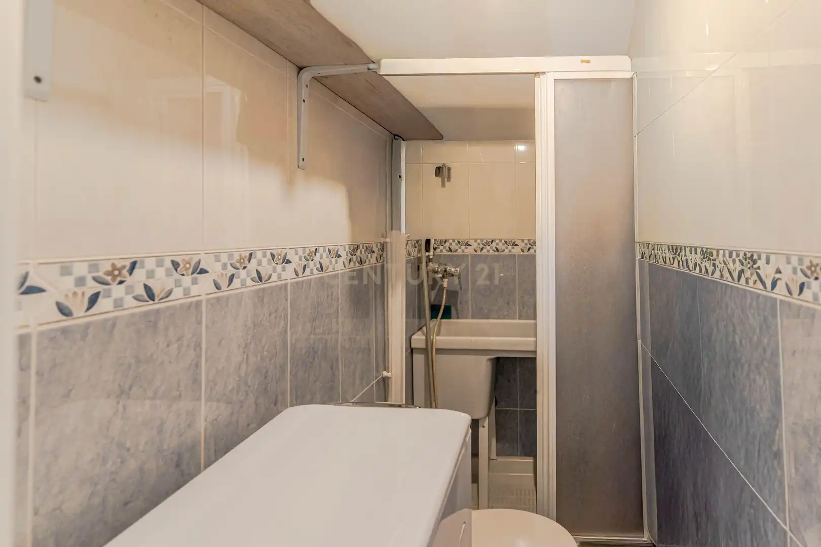 Baño de Casa o chalet en venta en Almuñécar con Aire acondicionado, Lavadora y Microondas