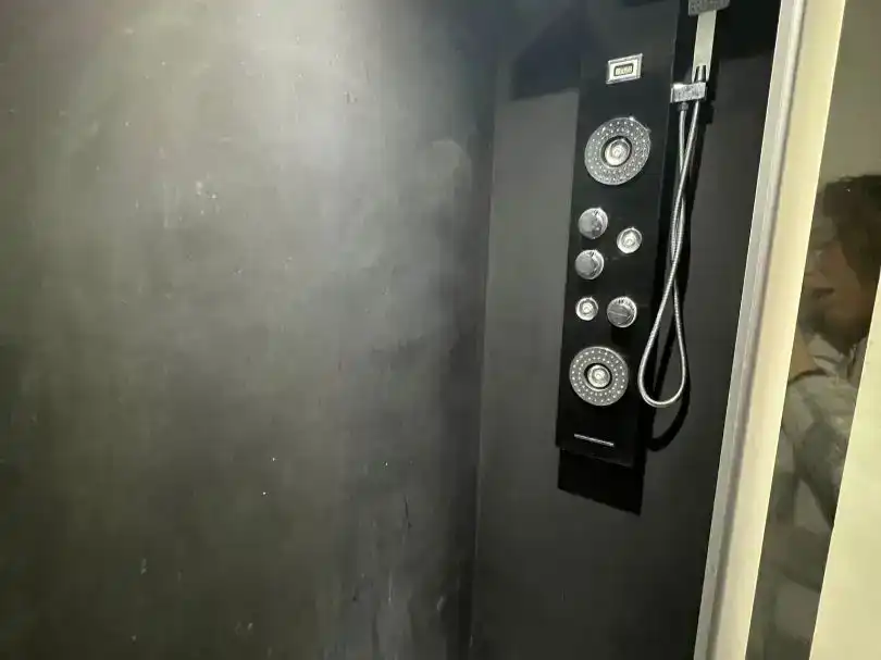 Bany de Casa adosada en venda en Vigo  amb Balcó