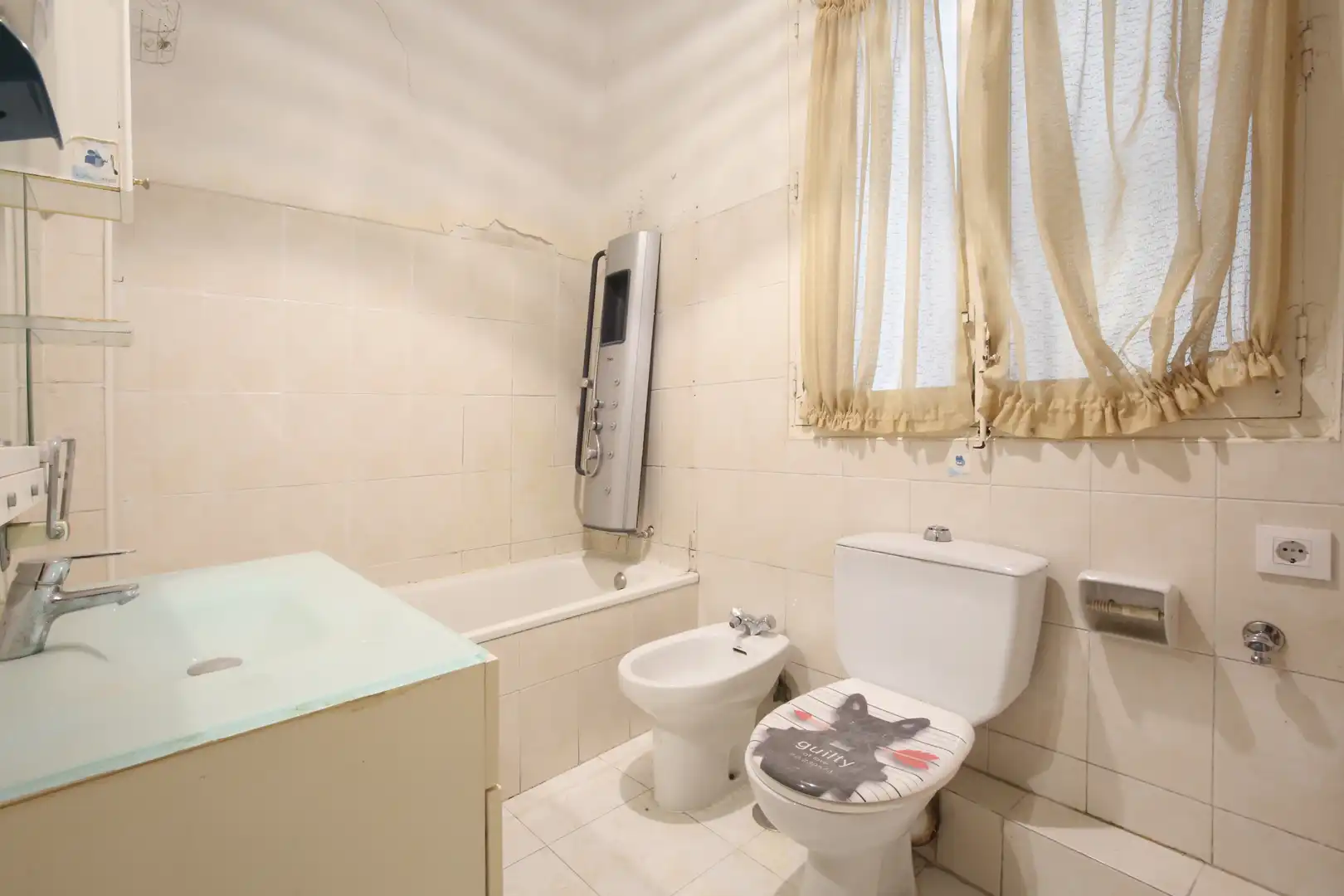 Badezimmer von Wohnung zum Verkauf in Madrid