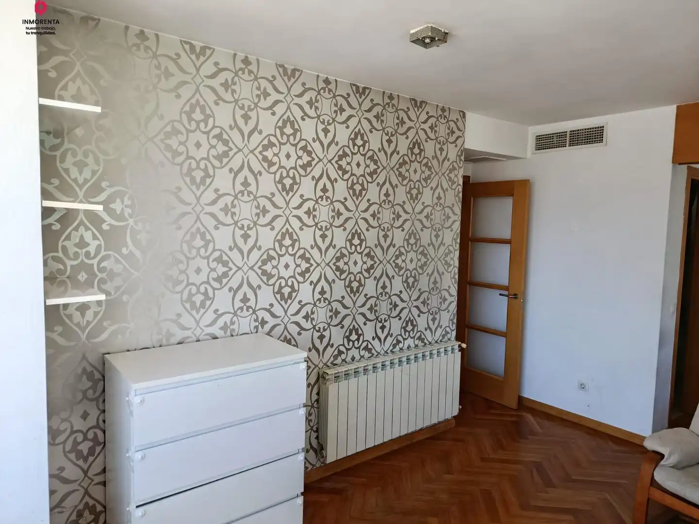 Schlafzimmer von Wohnungen zur Miete in Madrid mit Klimaanlage, Heizung und Parkett