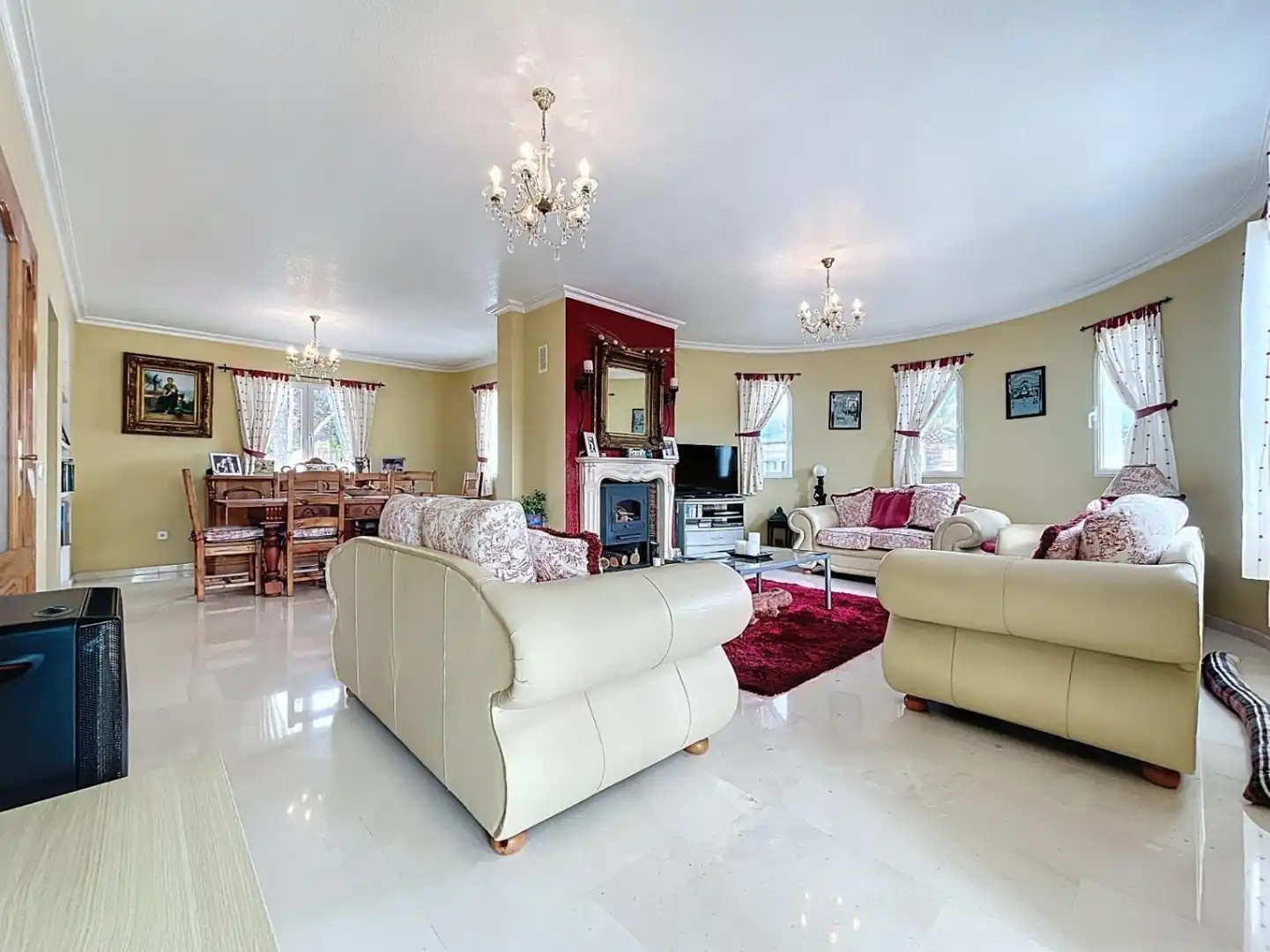Sala d'estar de Casa o xalet en venda en L'Alfàs del Pi amb Aire condicionat, Calefacció i Jardí privat