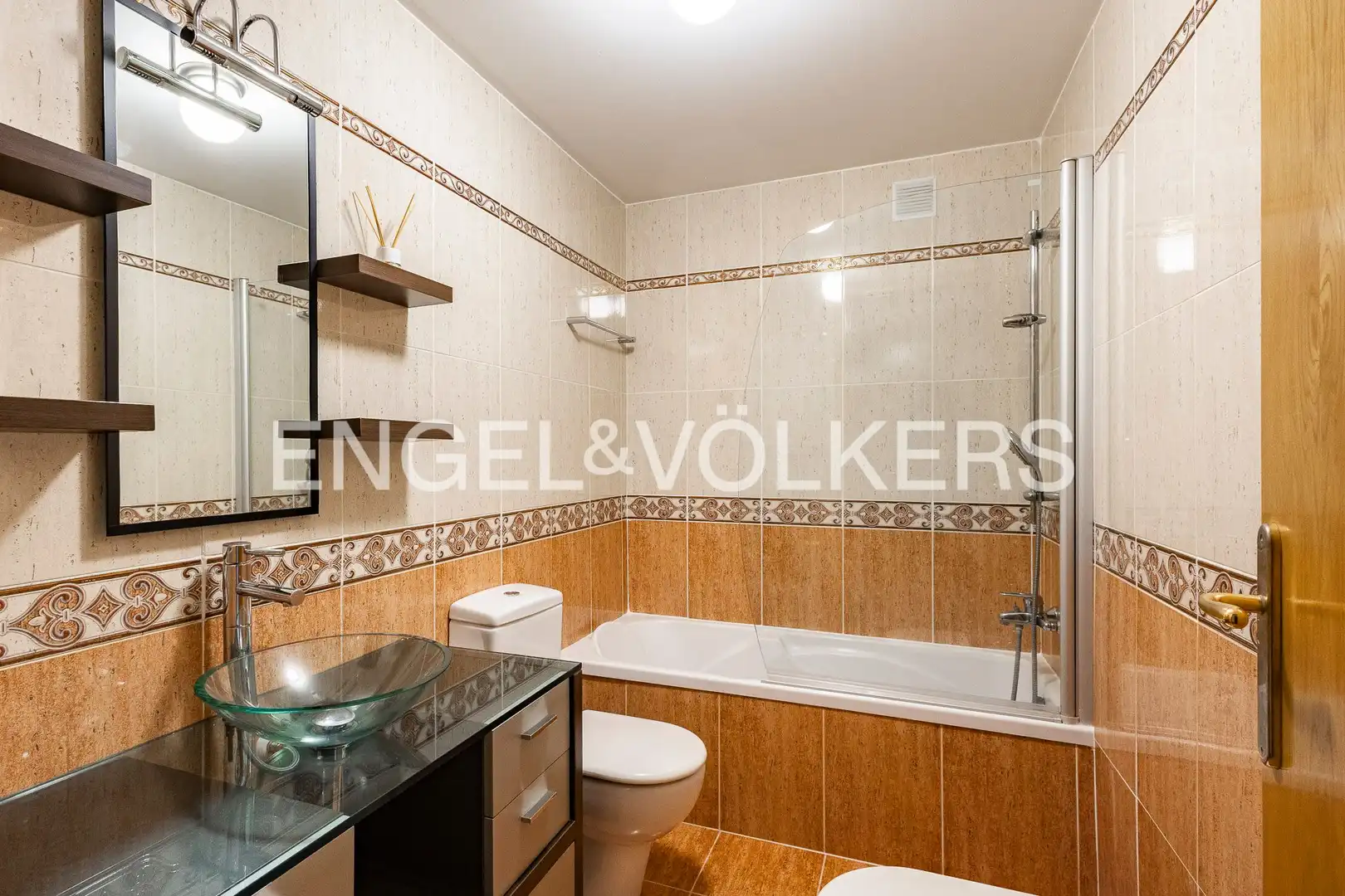 Baño de Piso en venta en Terrassa con Aire acondicionado, Calefacción y Parquet