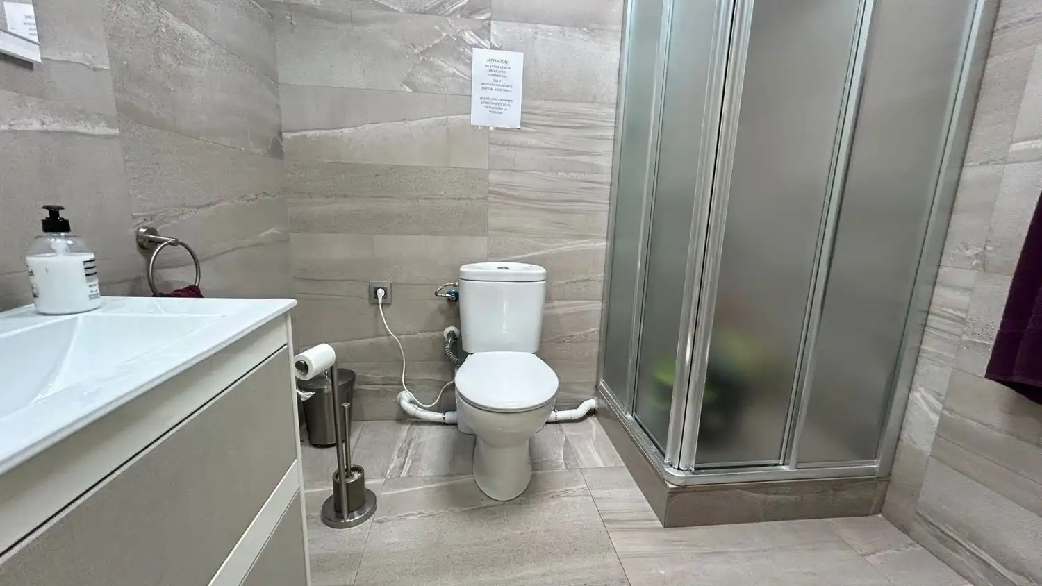 Badezimmer von Geschaftsraum zum Verkauf in Albacete mit Klimaanlage