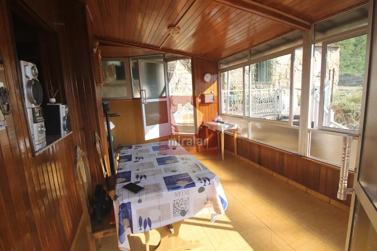 Dormitori de Casa o xalet en venda en Crecente amb Calefacció, Jardí privat i Terrassa