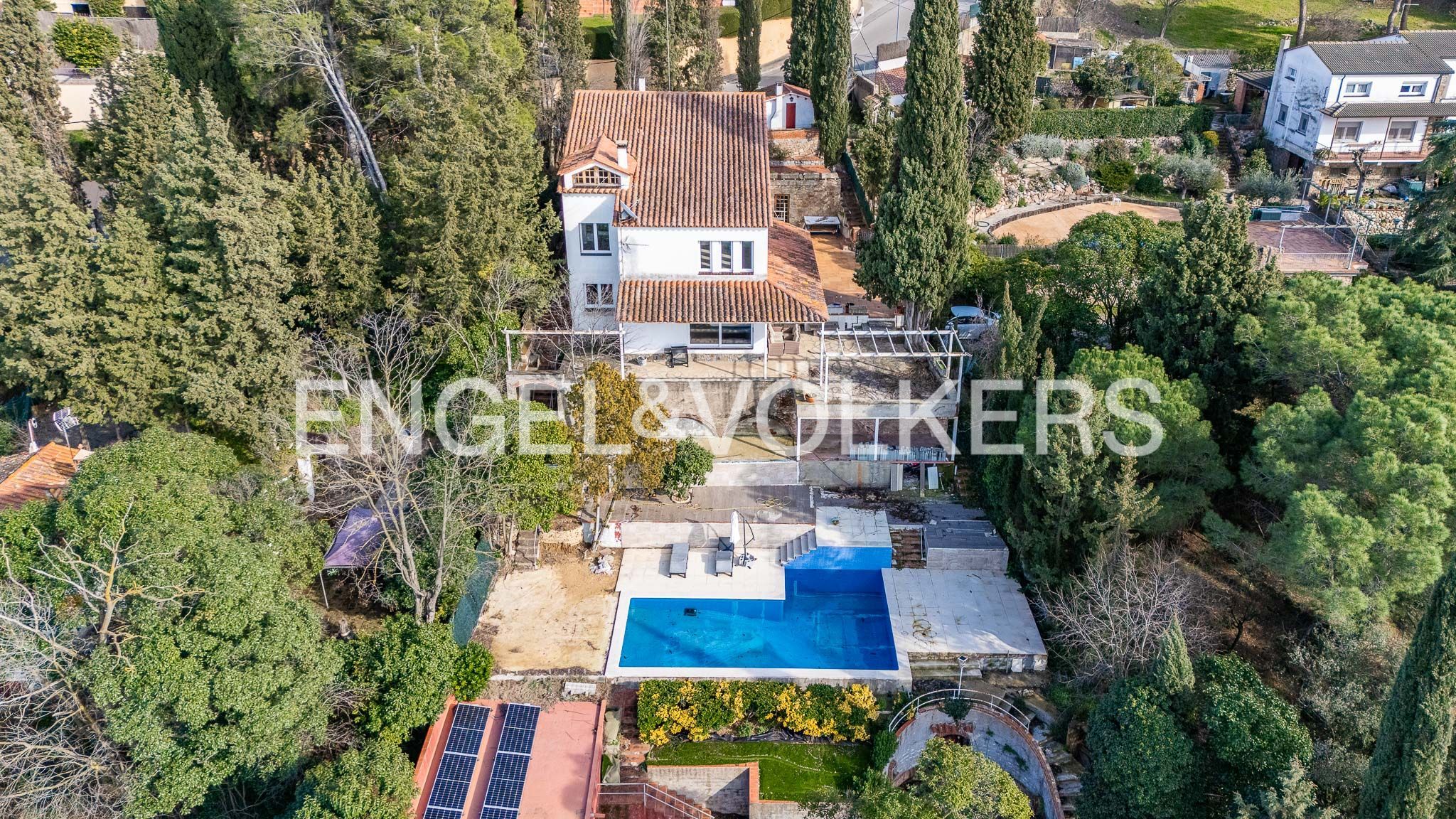 Vista exterior de Finca rústica en venda en Palau-solità i Plegamans amb Aire condicionat, Calefacció i Jardí privat