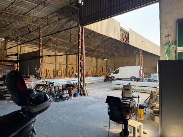 Außenansicht von Fabrikhallen zur Miete in Murcia
