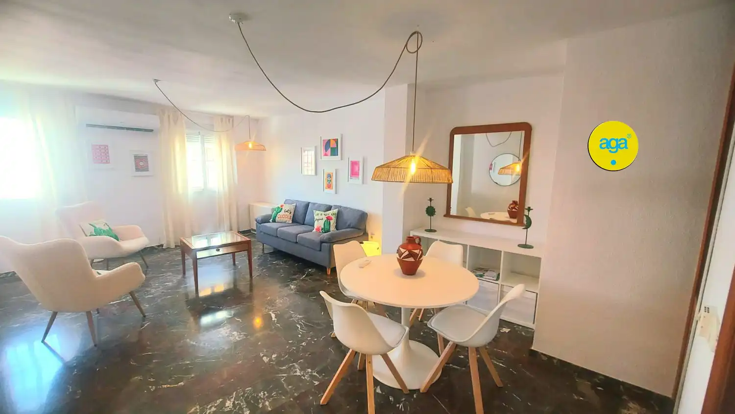 Sala d'estar de Pis de lloguer en Jaén amb Aire condicionat, Calefacció i Terrassa