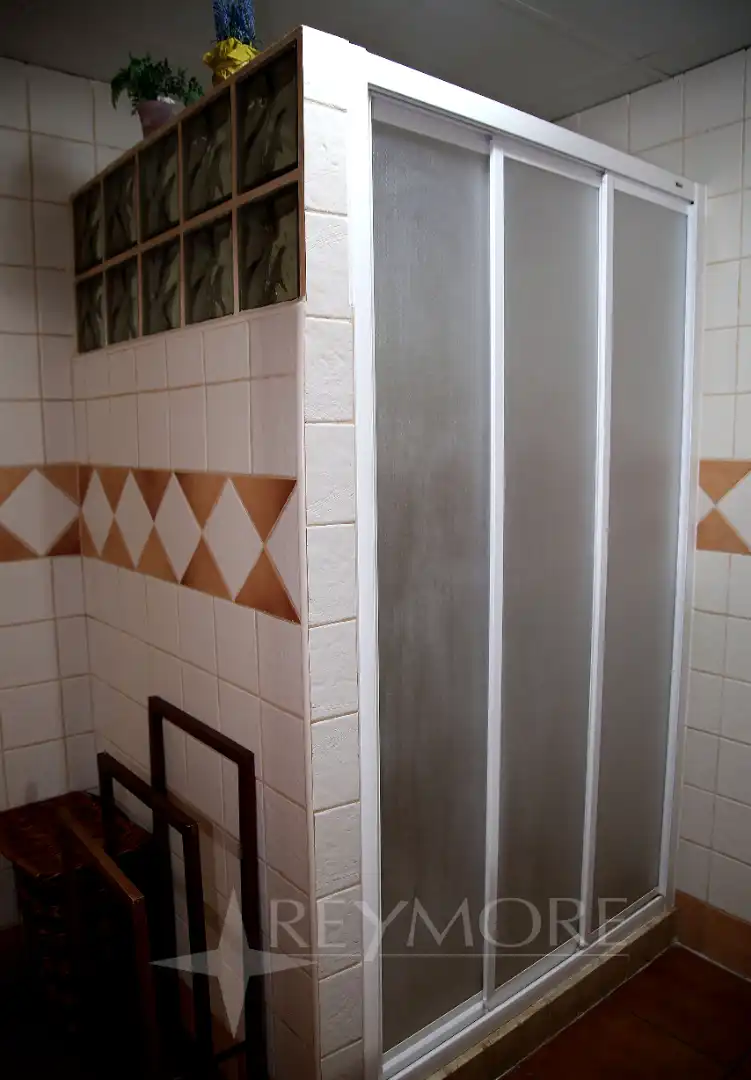 Baño de Casa o chalet en venta en Almodóvar del Río con Aire acondicionado, Calefacción y Jardín privado