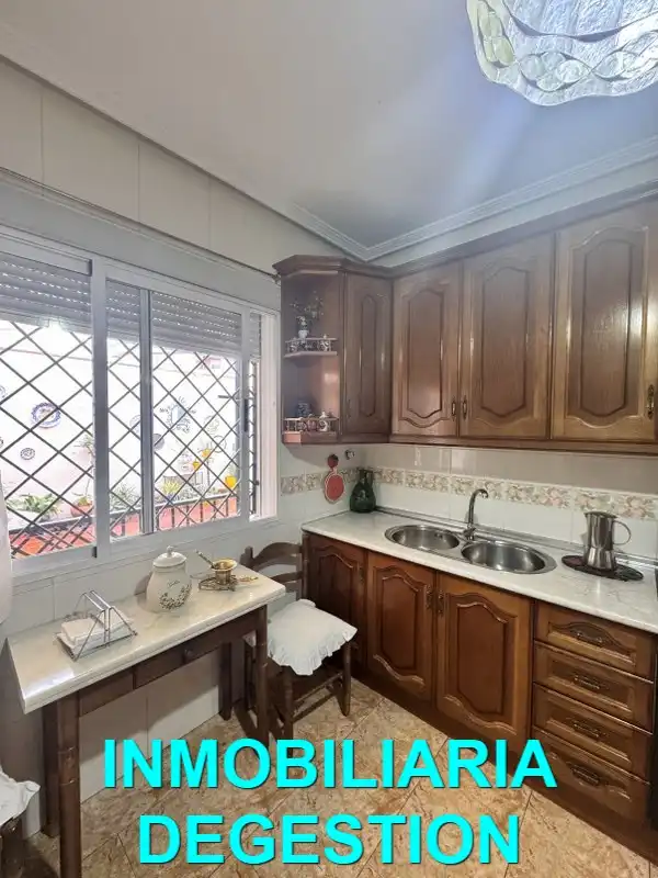 Adossat amb terrassa en venda a Calle Áurea Galindo, imagen 8
