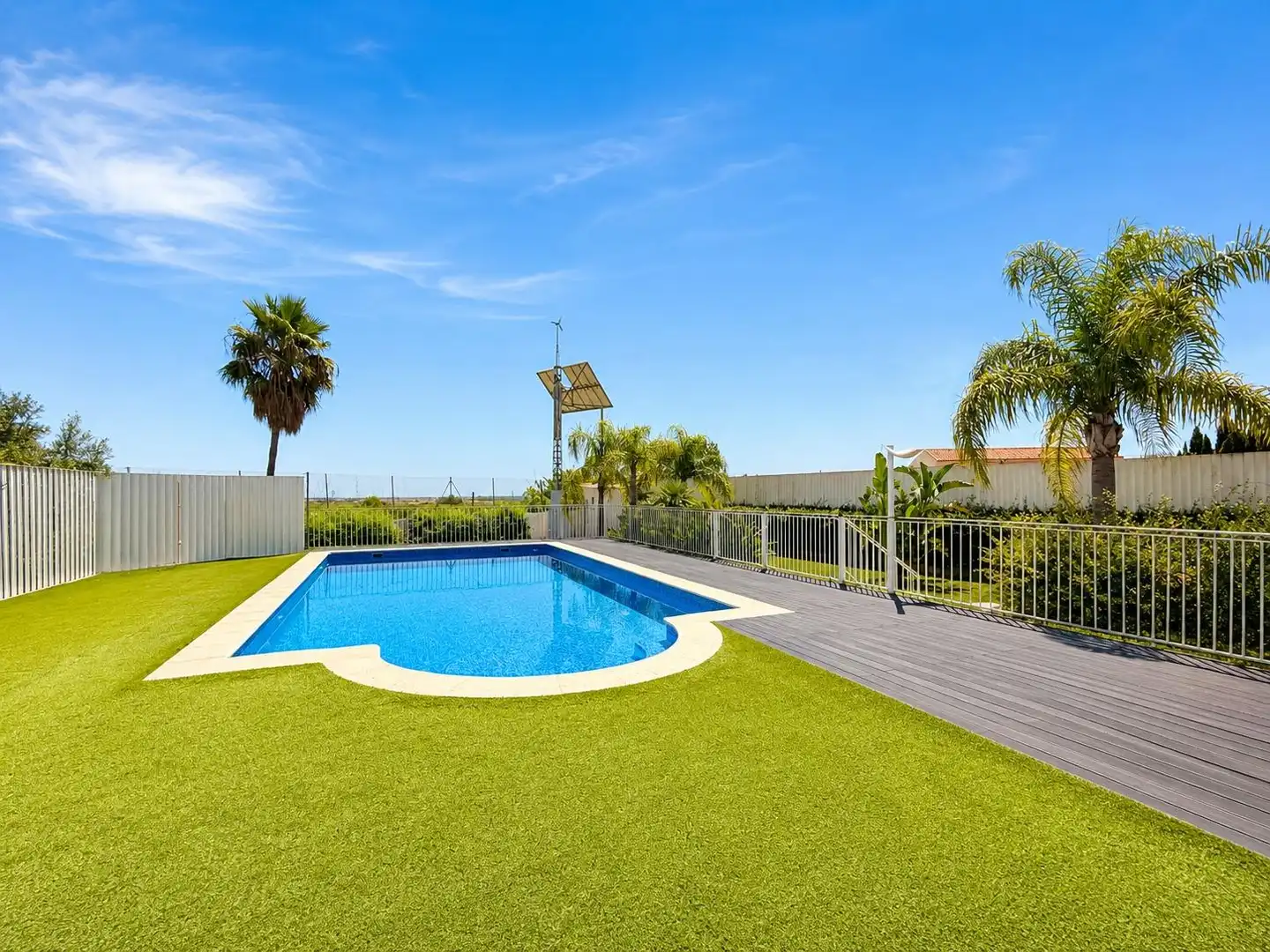 Piscina de Casa o xalet en venda en Carlet amb Aire condicionat, Calefacció i Jardí privat