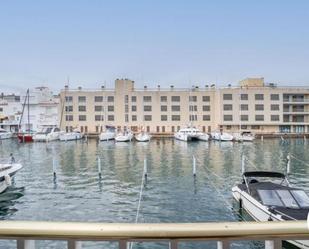Terrassa de Planta baixa en venda en Empuriabrava amb Moblat