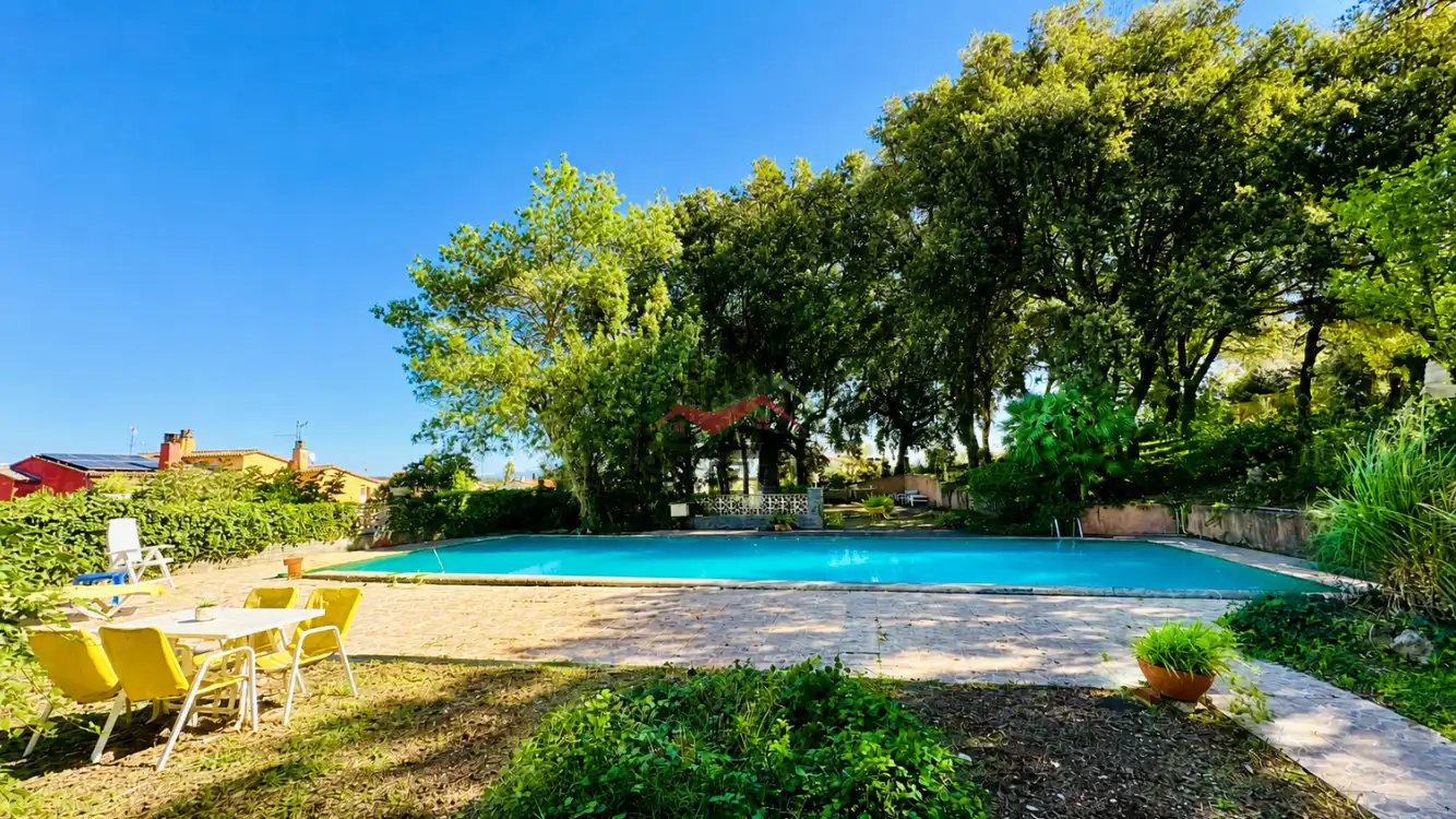 Piscina de Casa o chalet en venta en Avinyonet de Puigventós con Calefacción y Jardín privado