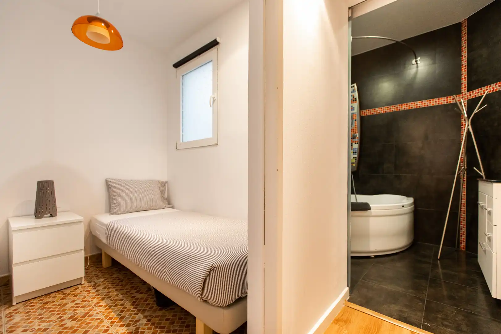 Flat for sale in Carrer de Tapioles, El Poble Sec - Parc de Montjuïc