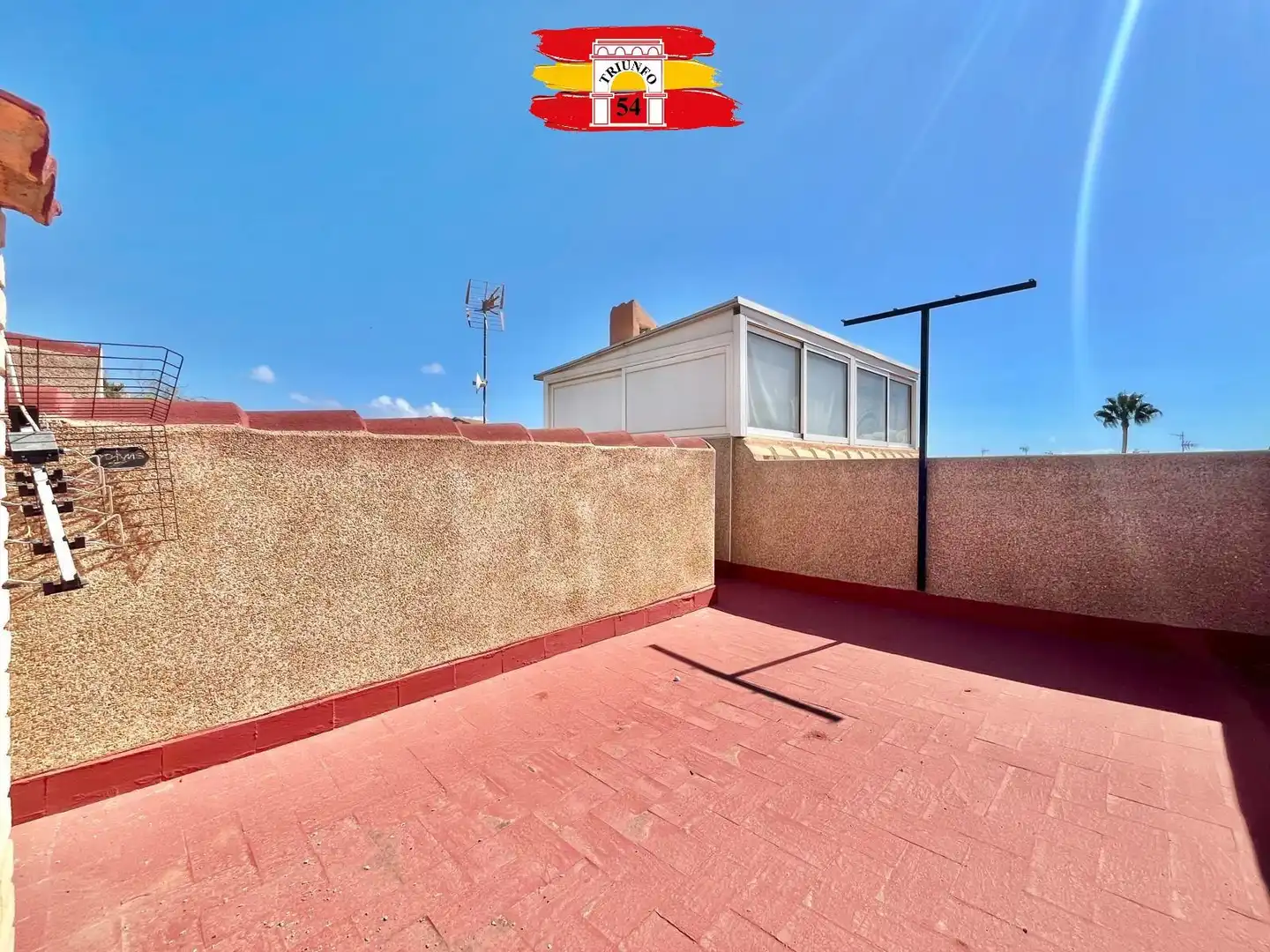 Vista exterior de Casa o chalet en venta en Torrevieja con Terraza, Amueblado y Balcón