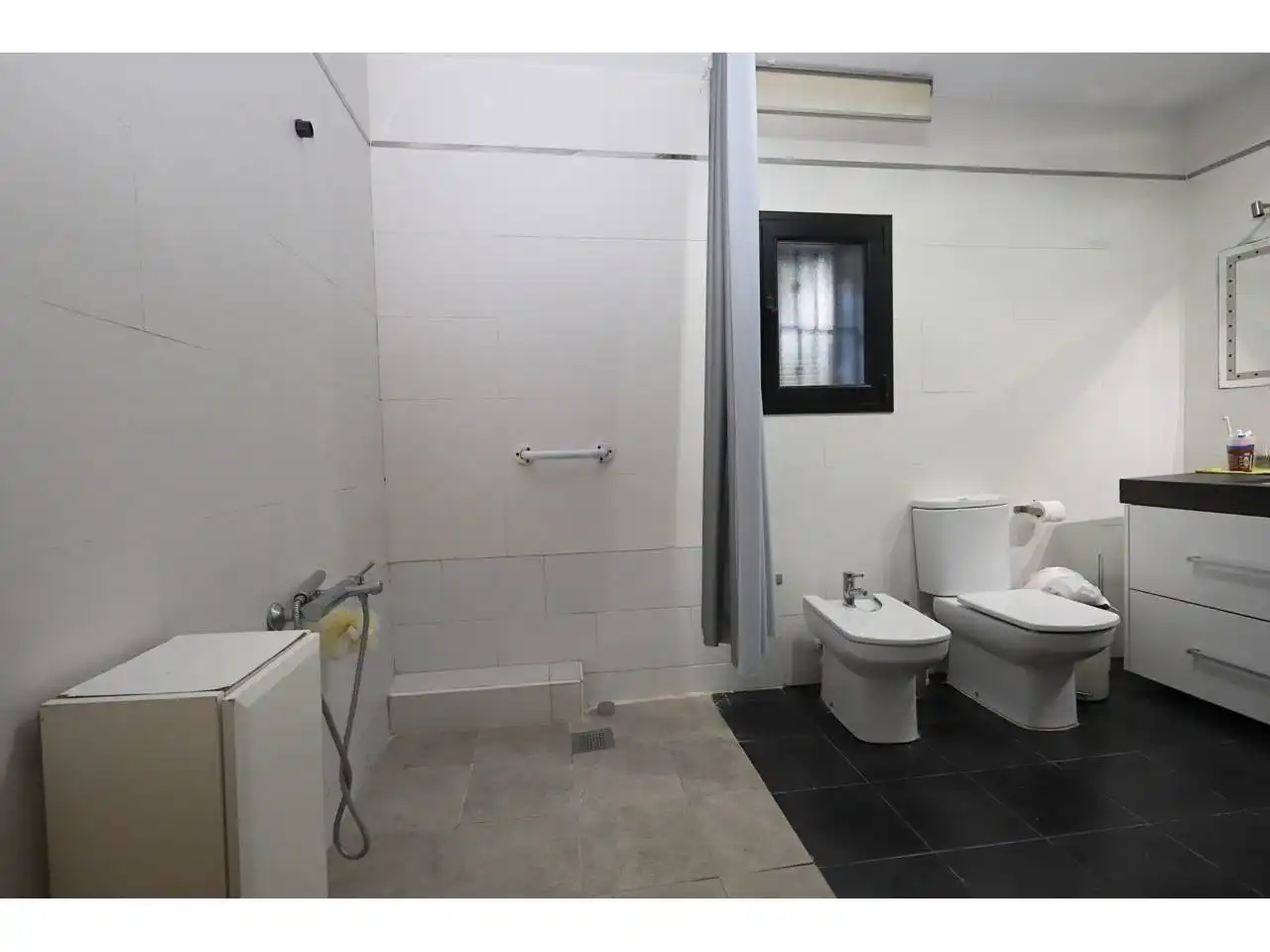 Bany de Casa o xalet en venda en Lloret de Mar amb Aire condicionat, Calefacció i Jardí privat