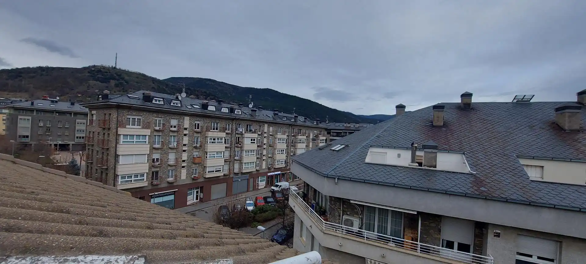 Vista exterior de Dúplex en venta en La Seu d'Urgell con Calefacción