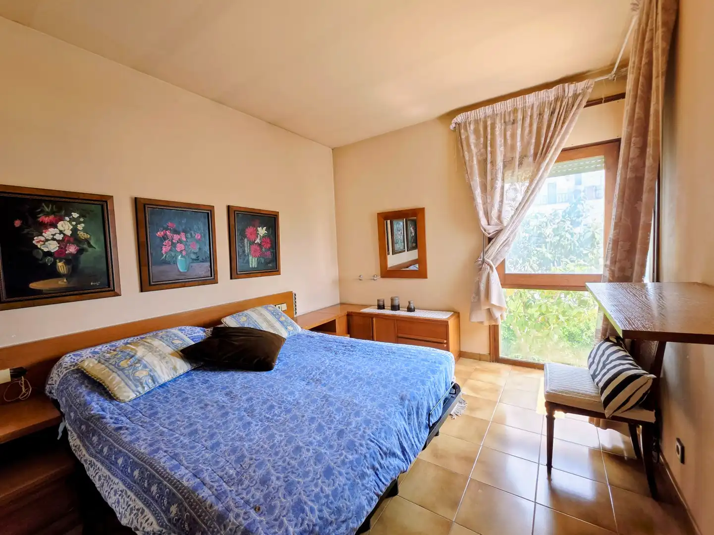 Habitación de Casa o chalet en venta en Sant Cugat Sesgarrigues con Calefacción, Terraza y Amueblado