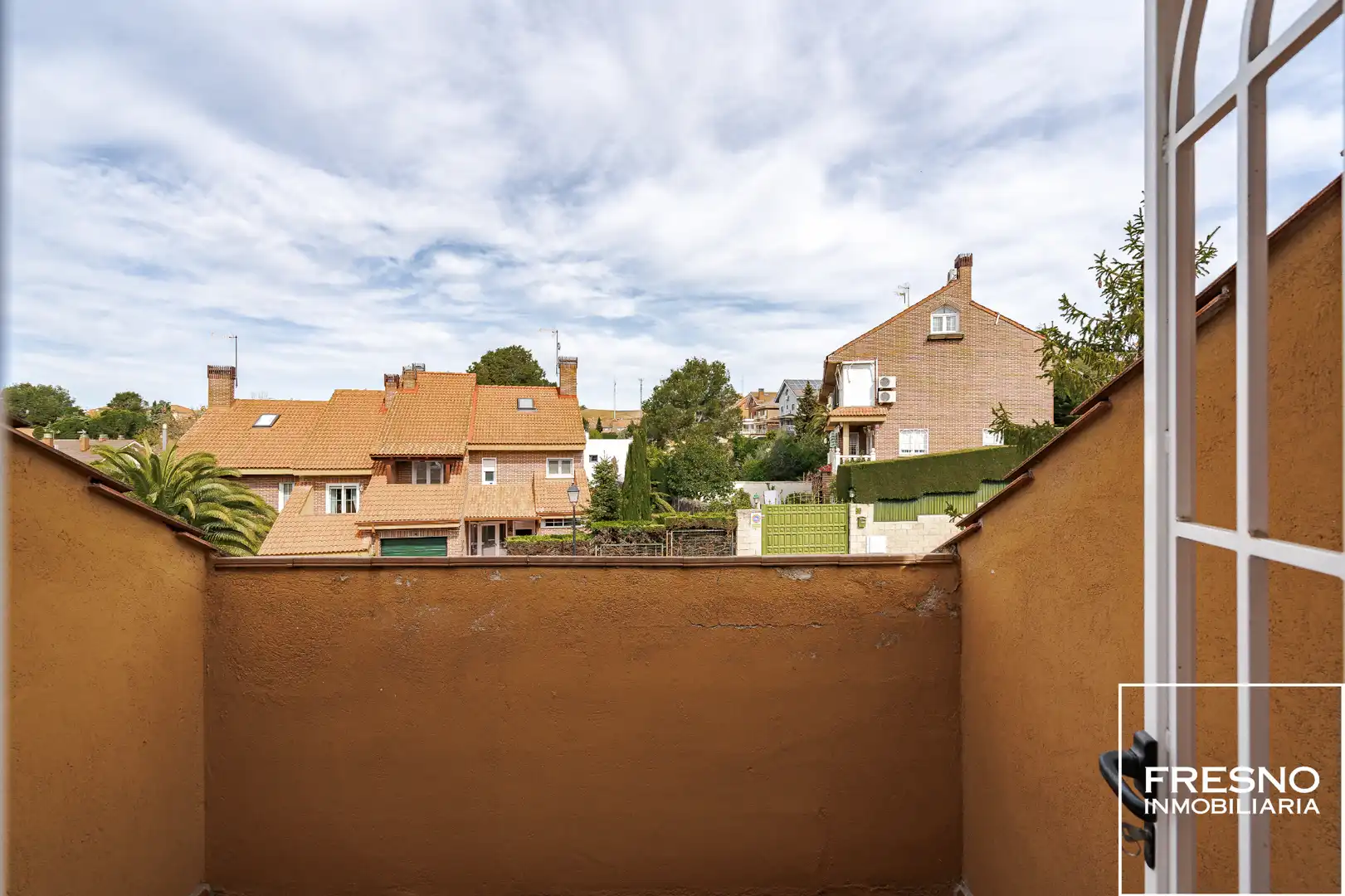 Exterior view of Detached homes for sale in Cobeña  with Air Conditioner, Heating and Private garden