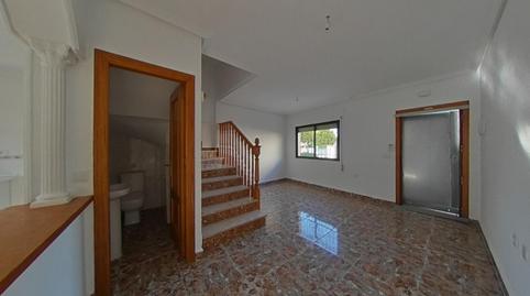 Foto 3 de Casa adosada en venda a C/ Mayor, La Zenia, Alicante