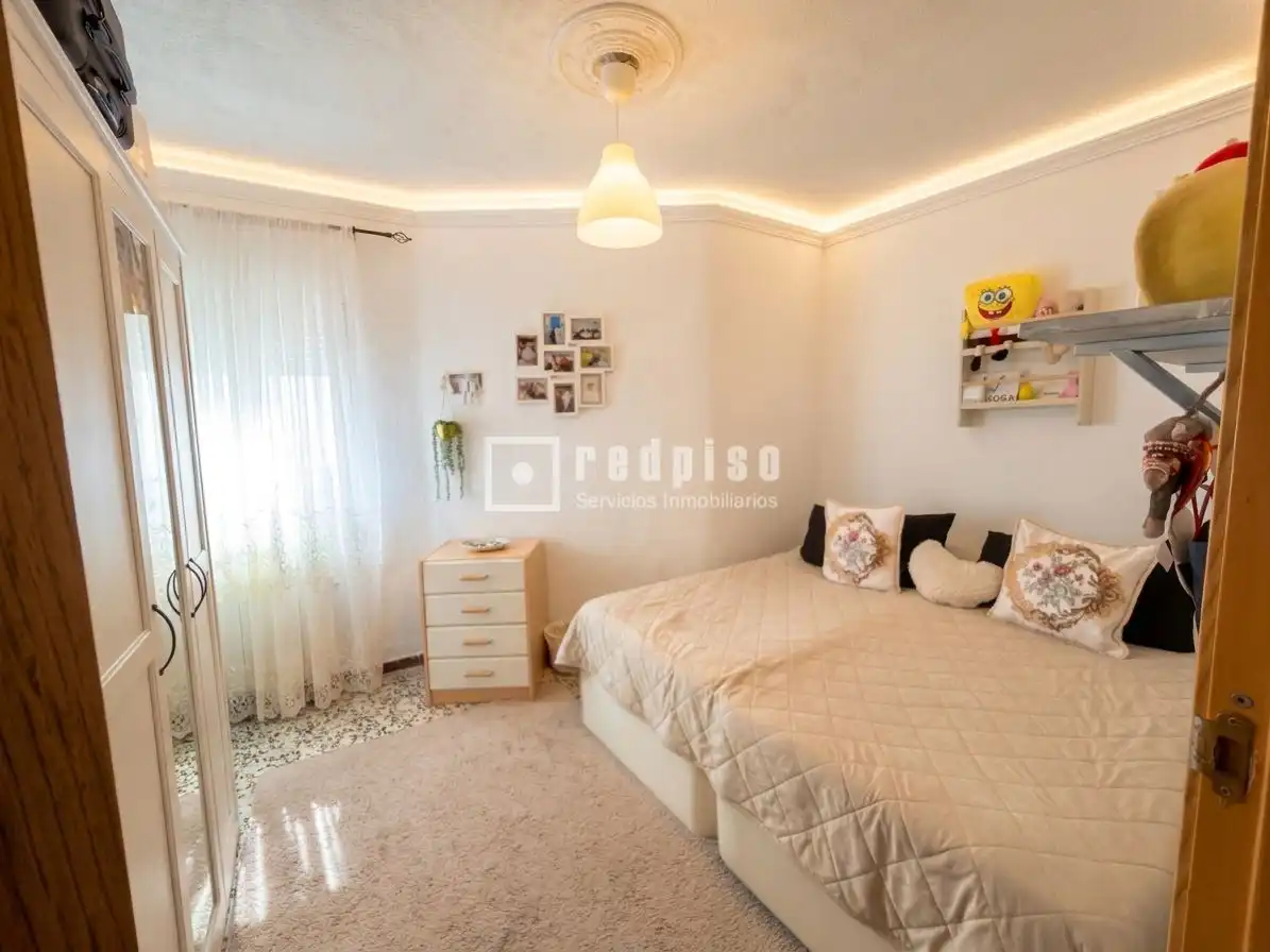 Habitación de Piso en venta en Madrid con Calefacción y Terraza
