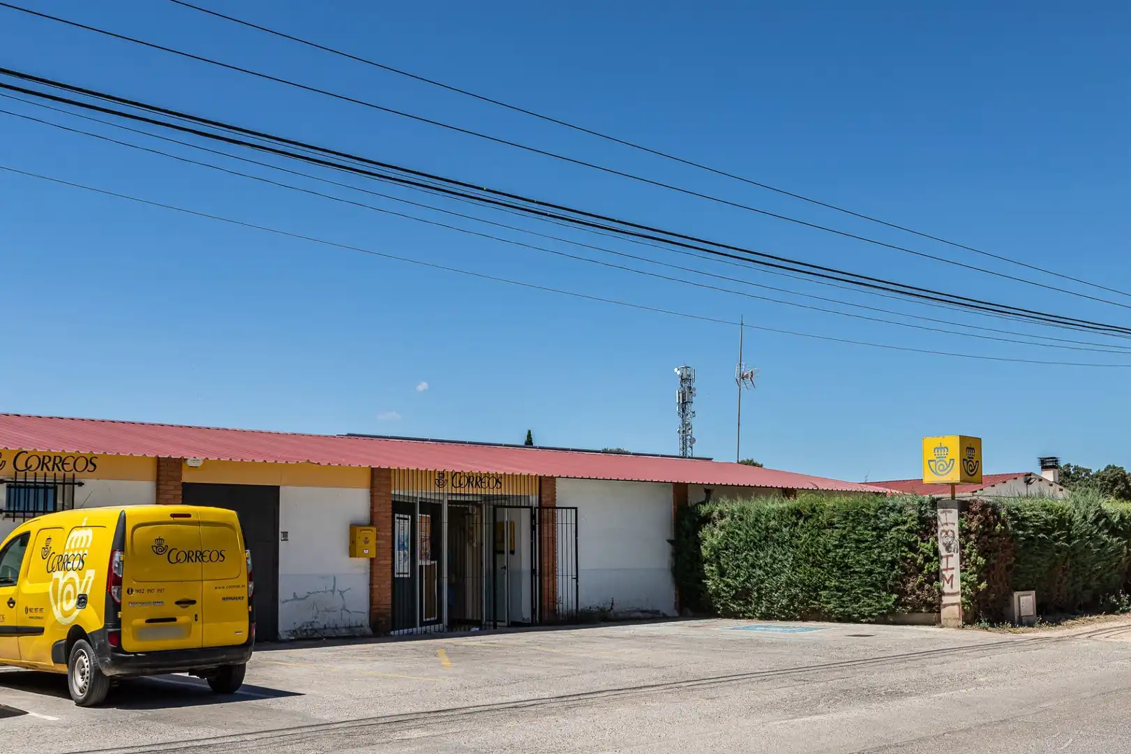 Vista exterior de Casa o xalet en venda en Nuevo Baztán amb Aire condicionat, Calefacció i Jardí privat