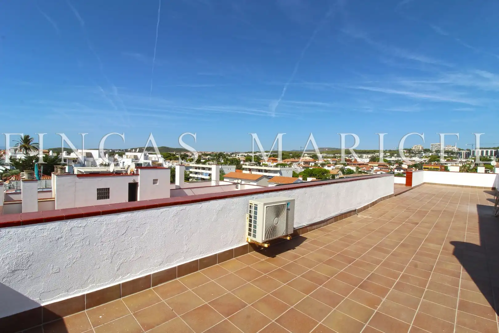 Terraza de Ático de alquiler en Sitges con Aire acondicionado, Calefacción y Terraza