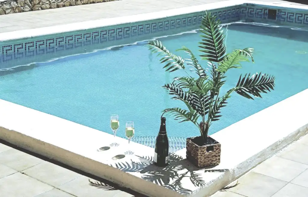 Casa con piscina en venta en Riells, imagen 3