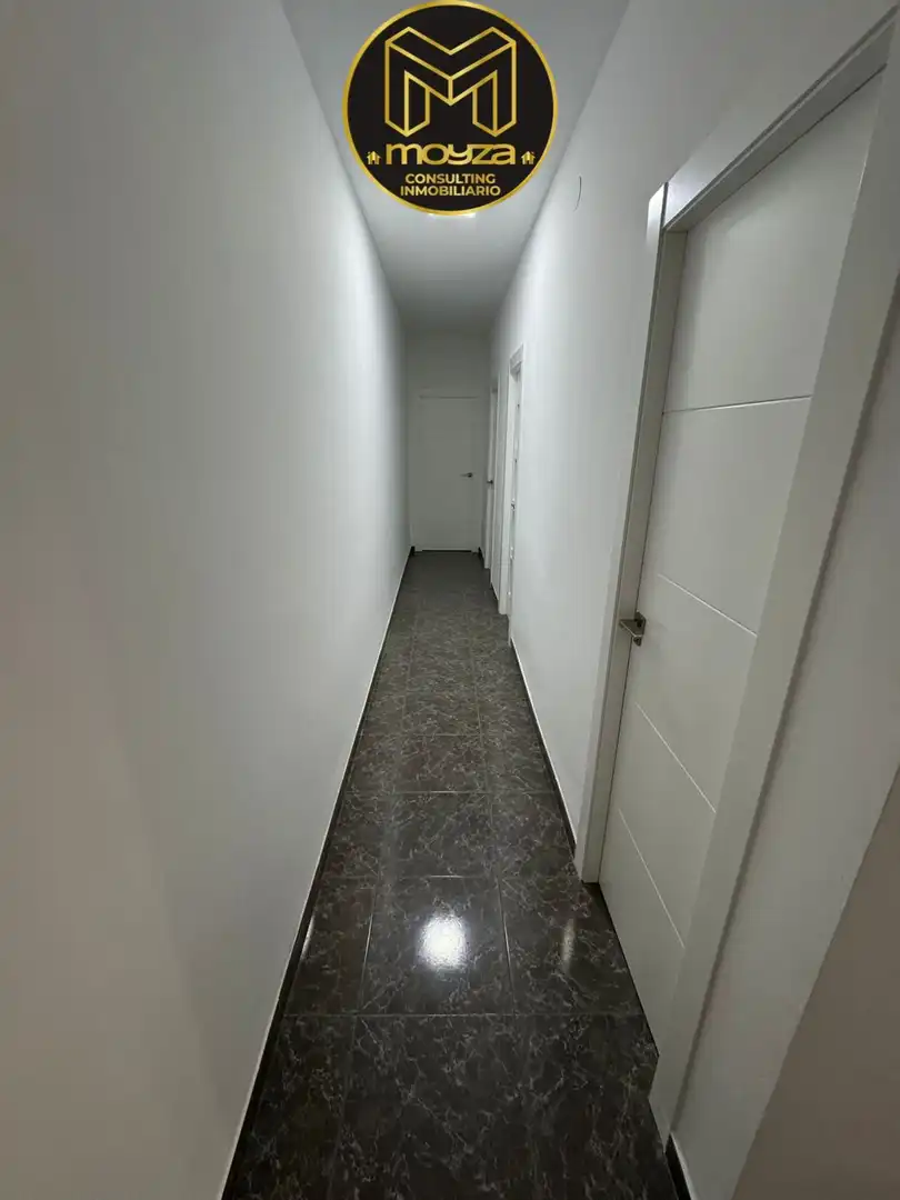 Appartamento con terrazza in affitto a Hospital, imagen 15