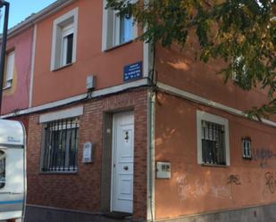 Vista exterior de Casa o xalet en venda en Burgos Capital amb Terrassa