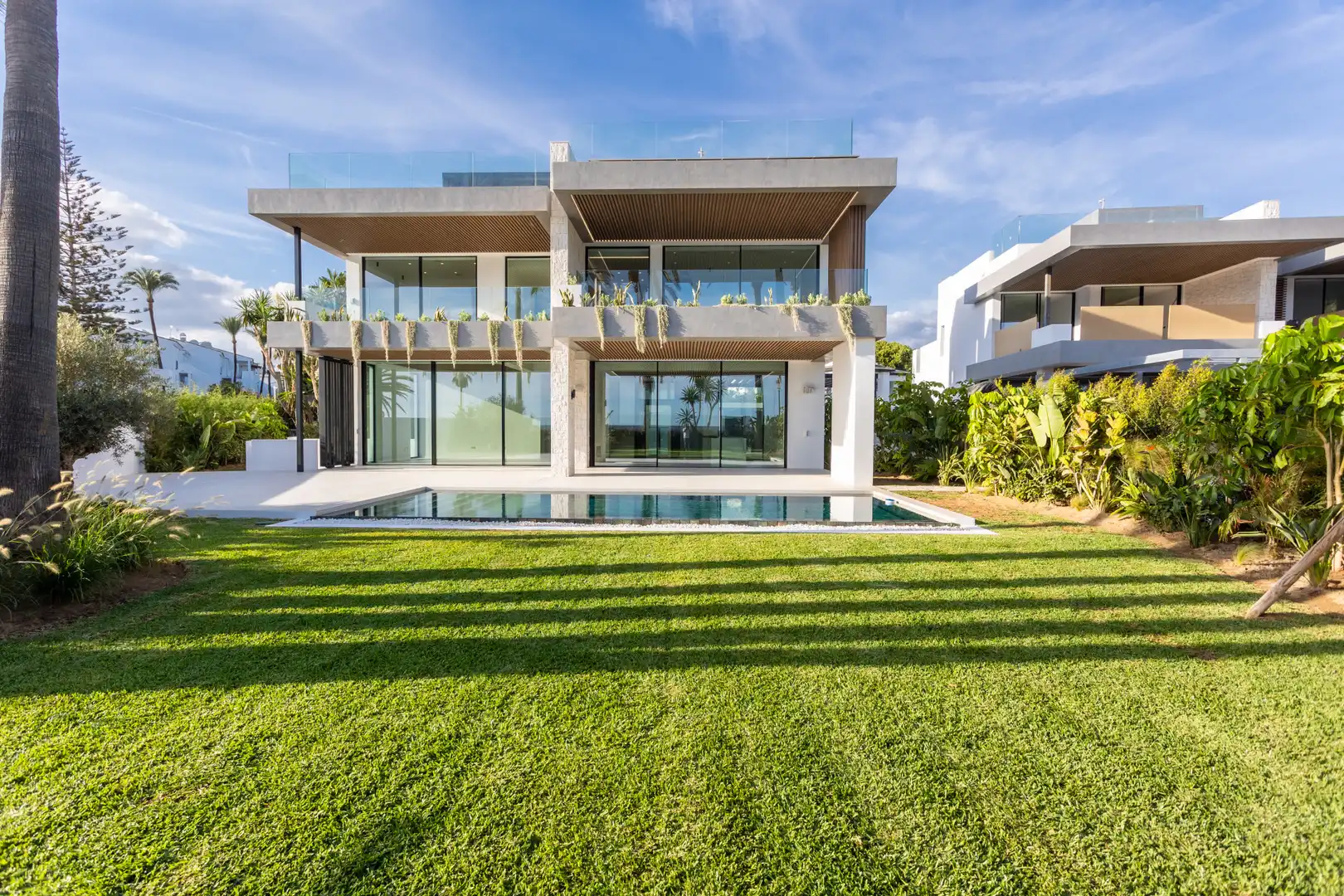 Exterior view of Houses for sale in Marbella  with Air Conditioner, Terrace and Storage room