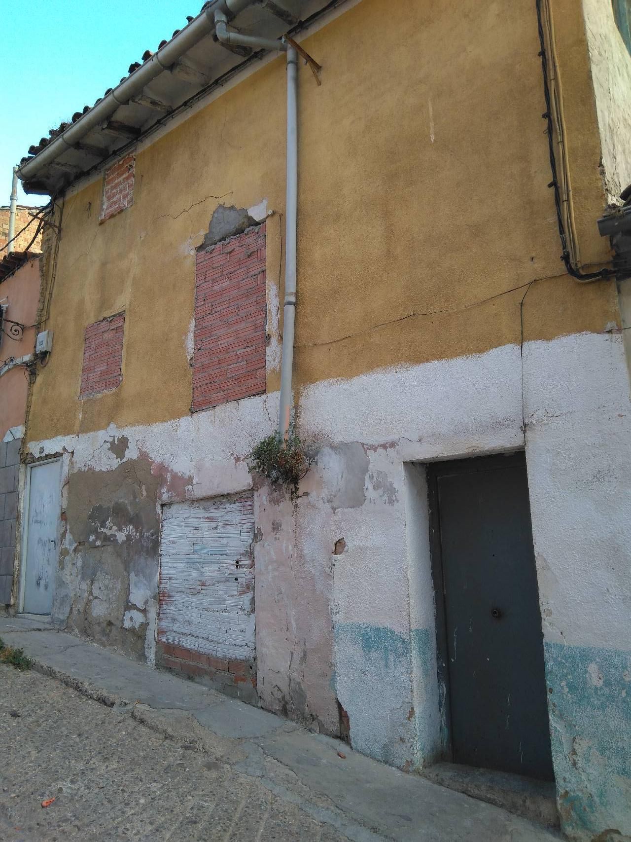 Vista exterior de Casa o xalet en venda en Calahorra amb Terrassa