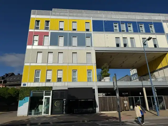 Vista exterior de Pis en venda en Burgos amb Calefacció i Moblat