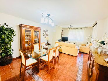 Adosado con balcón en venta en Calle Camino Cominar