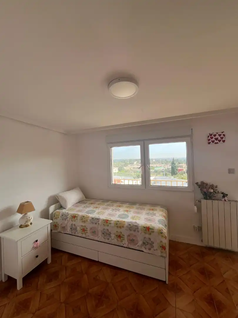 Habitación de Casa o chalet en venta en Manises con Aire acondicionado, Jardín privado y Terraza