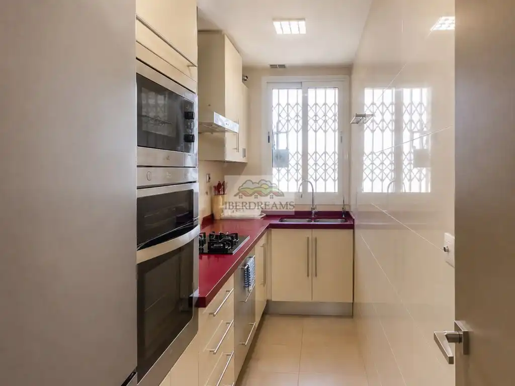 Cocina de Ático en venta en Barcelona