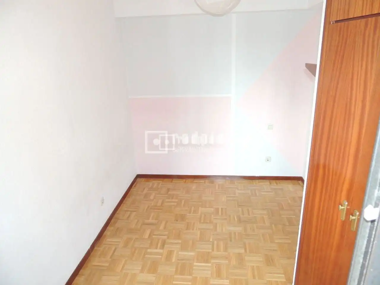 Dormitori de Àtic de lloguer en Madrid amb Aire condicionat, Calefacció i Parquet