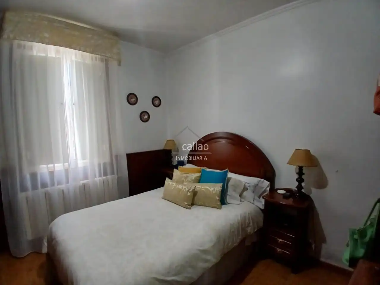 Dormitori de Casa o xalet en venda en Ferrol amb Calefacció, Jardí privat i Traster
