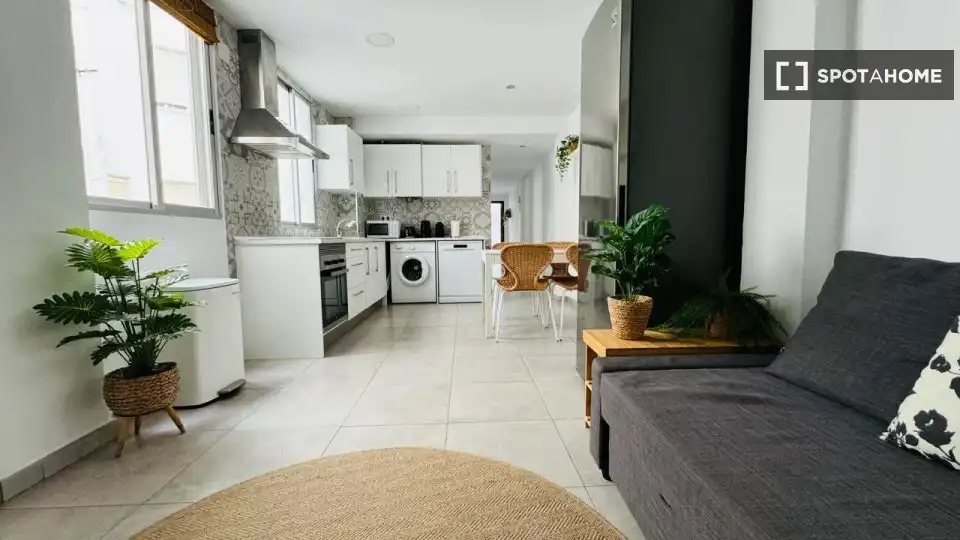 Kitchen of Flat for rent in Valencia  with Air Conditioner, Heating and Furnished