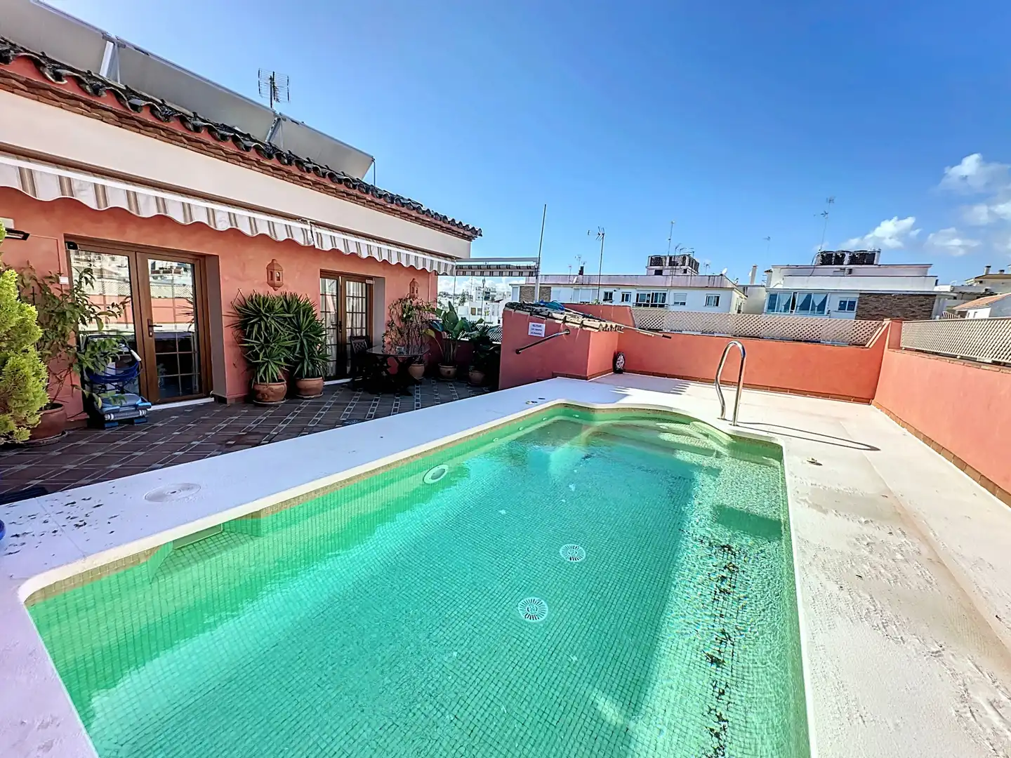Adossat amb piscina en venda a Estepona Pueblo, imagen 2