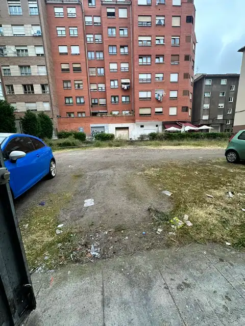 Parking de Piso de alquiler en Avilés con Amueblado