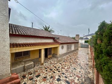 Villa mit Balkon zum Verkauf in Calle MANUEL MACIA JUAN