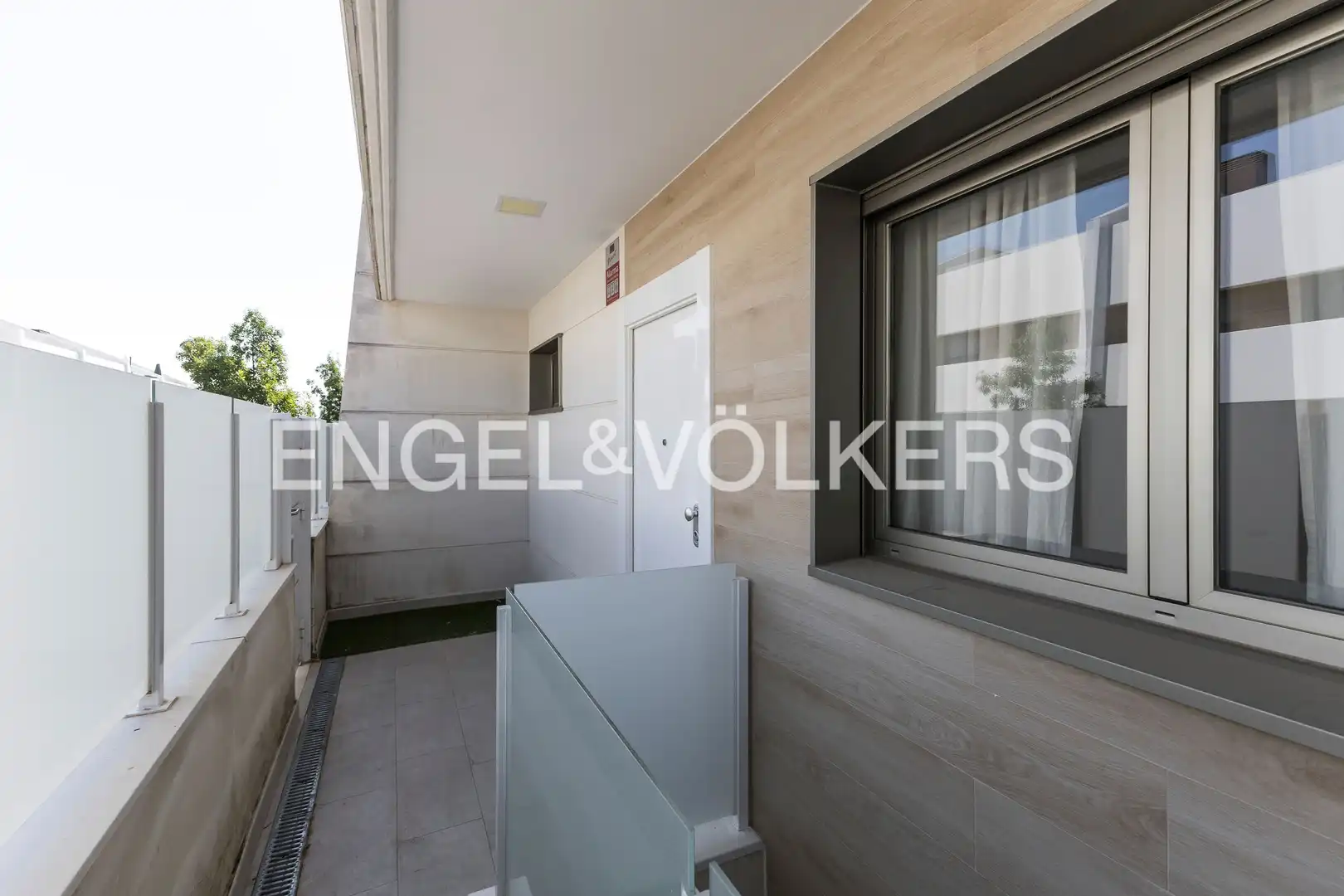 Terraza de Casa adosada en venta en Tres Cantos con Aire acondicionado, Calefacción y Jardín privado